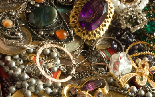 What does your Jewelry style say about your Personality?